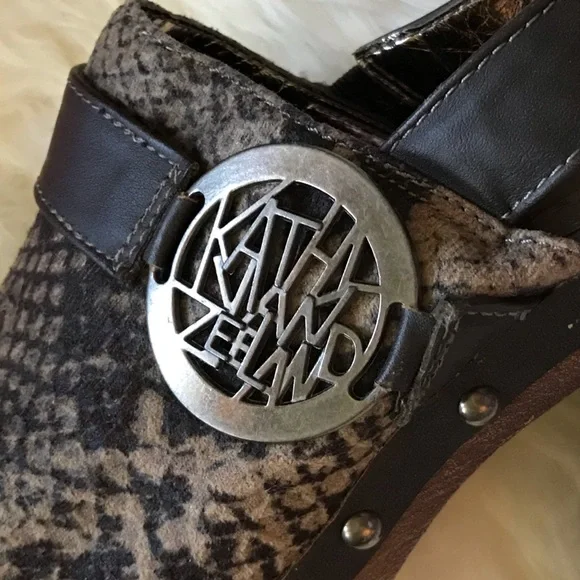 Like New! KATHY VAN ZEELAND Elsie Slingback Clogs, Snakeskin, Size 7.5 - Picture 3 of 9